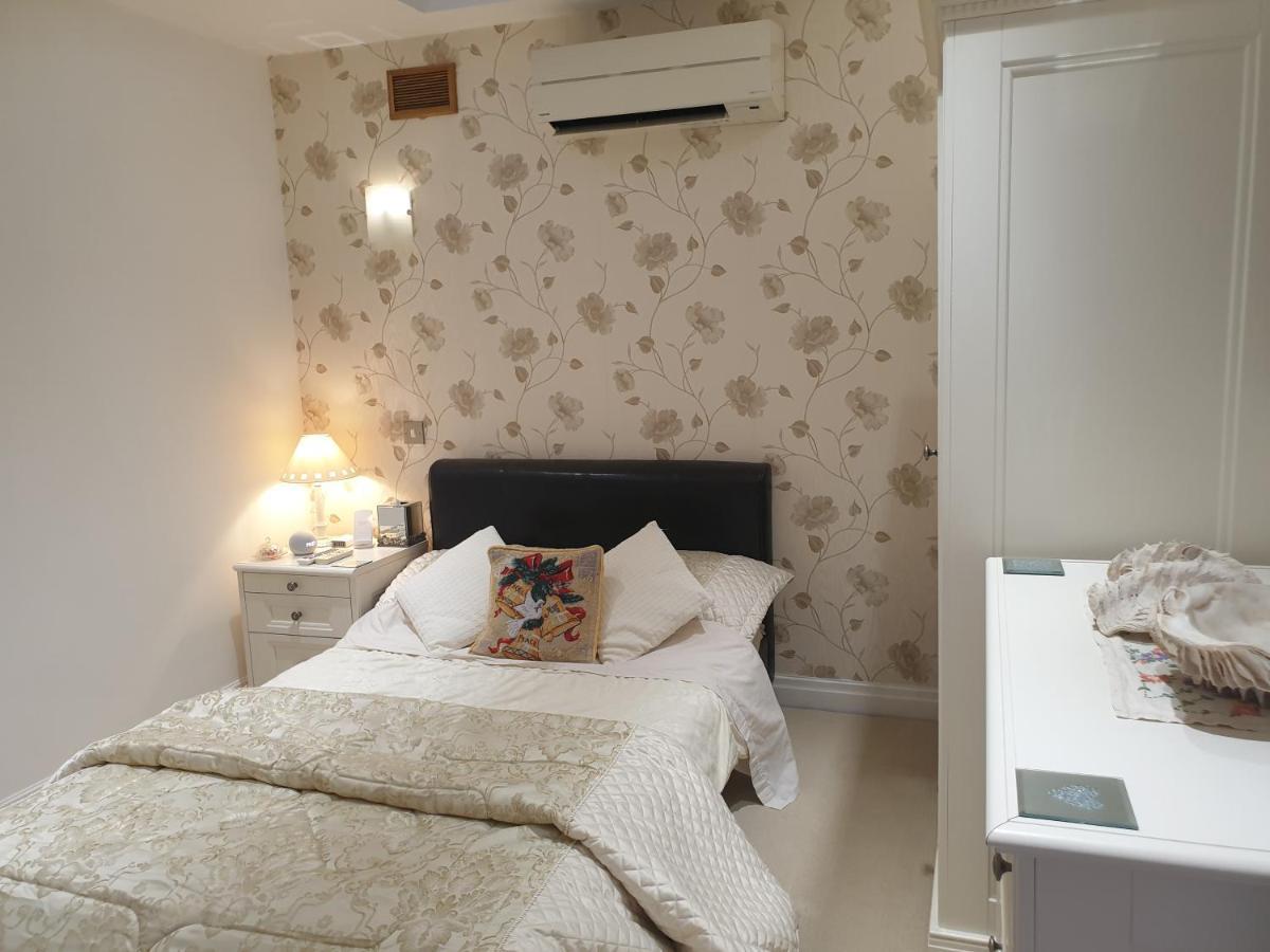 Best Area Close To Leeds Centre Екстер'єр фото